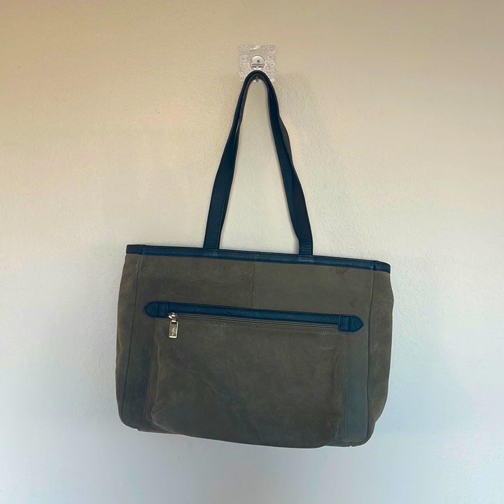 Levenger large olive and black color tote bag 15”x11” strap size 11.5”